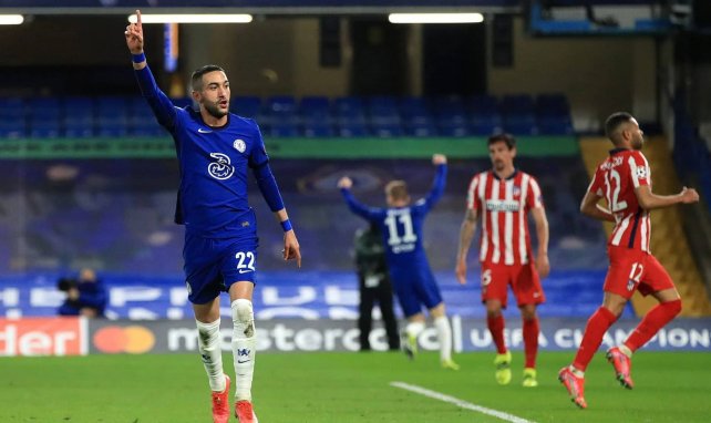 Hakim Ziyech celebra un gol con el Chelsea