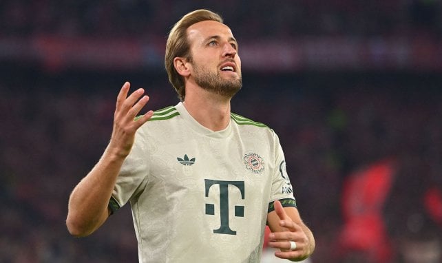 Harry Kane, mirando al cielo