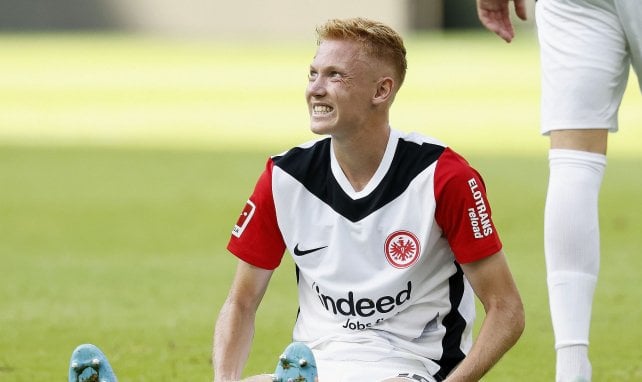 Hugo Larsson con el Eintracht