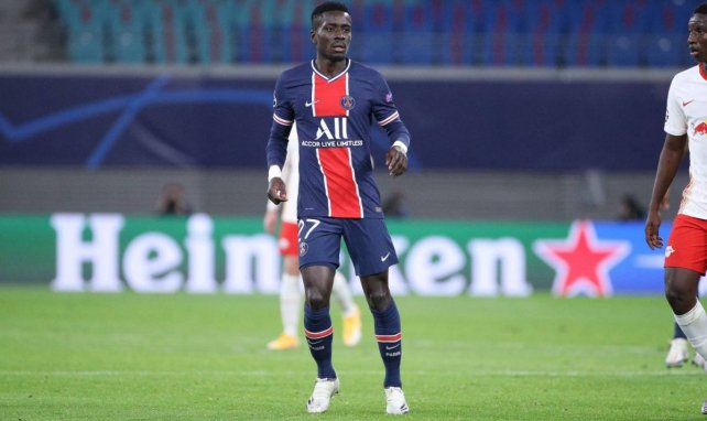 Idrissa Gueye, en acción con el Paris Saint-Germain