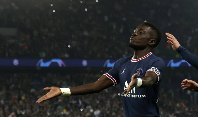 Idrissa Gueye, durante un partido con el Paris Saint-Germain