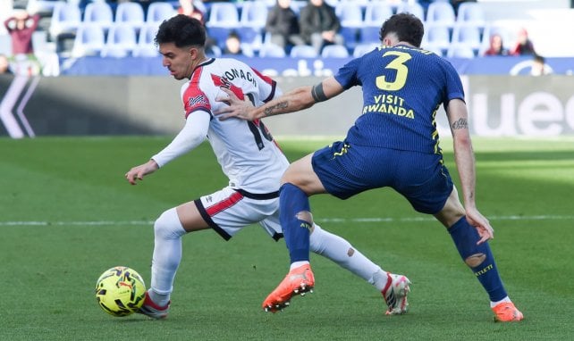 Vallecas se enamora de Ilias Akhomach