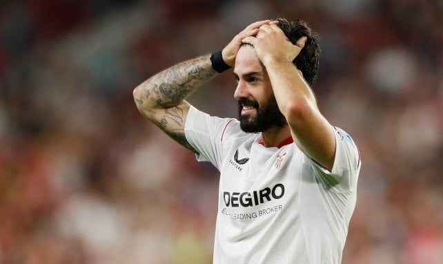 Isco se lamenta con el Sevilla