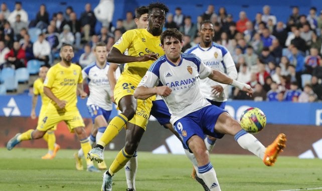 Iván Azón con el Real Zaragoza