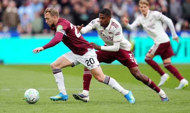 Batalla a 3 bandas por Jarrod Bowen