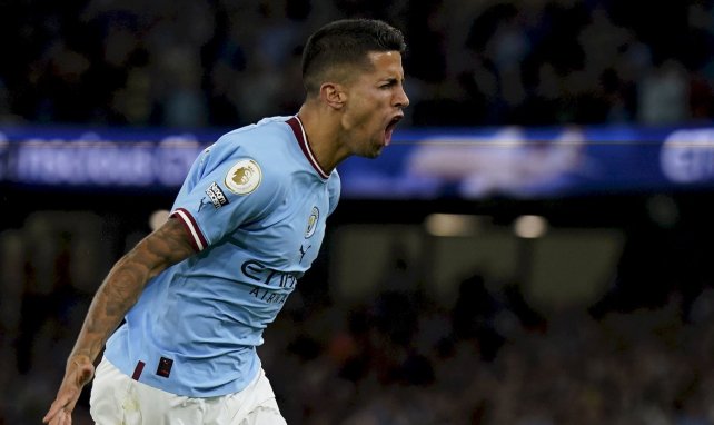 El FC Barcelona da forma a la llegada de Joao Cancelo