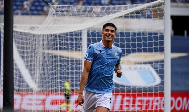 Joaquín Correa celebrando un gol de la Lazio
