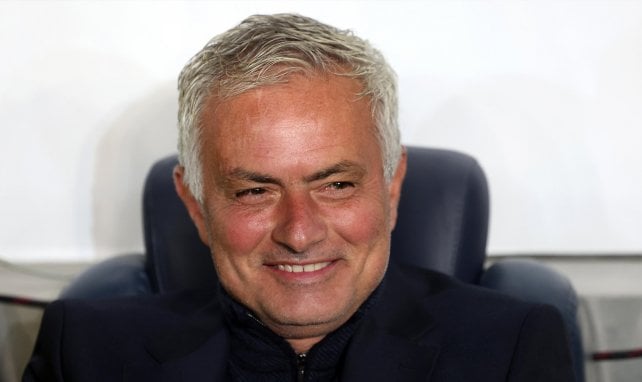 José Mourinho sonríe