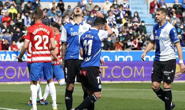 Joselu lamenta el penalti fallado ante el Granada