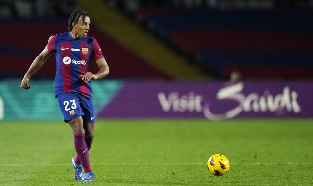 Jules Koundé con el FC Barcelona