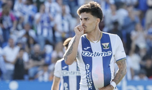 Juan Cruz celebra un gol