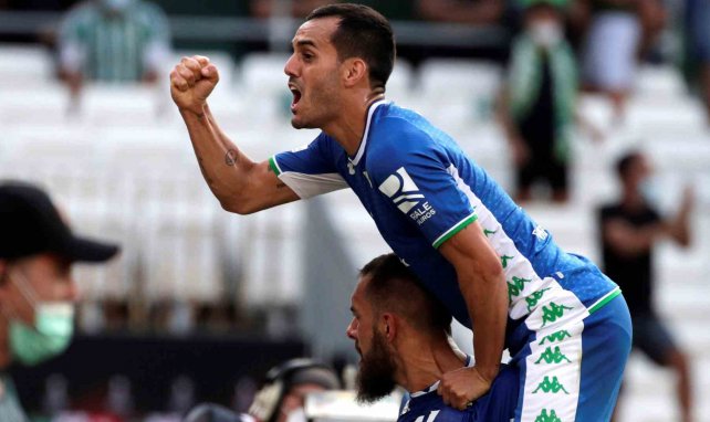 Juanmi celebra un gol junto a Borja Iglesias