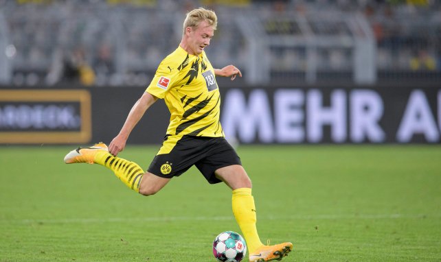 Julian Brandt, en acción con el Borussia Dortmund