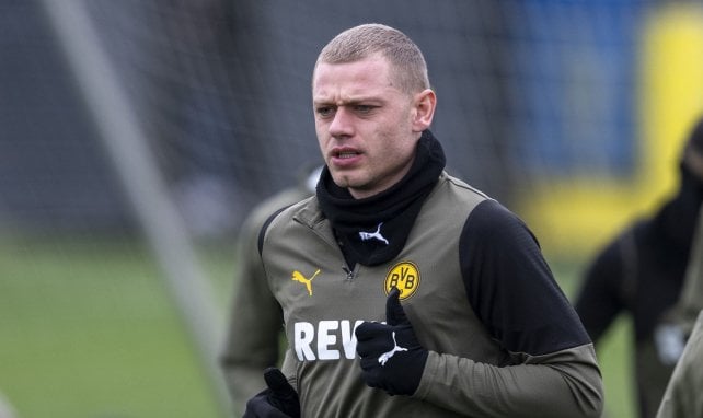 Paso al frente por Julian Ryerson