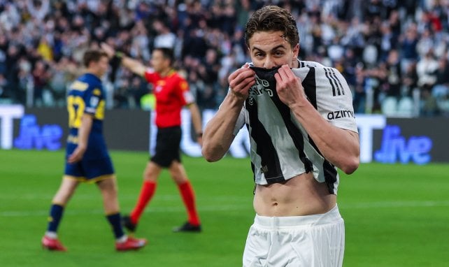 Kenan Yildiz celebra un gol con la Juventus.