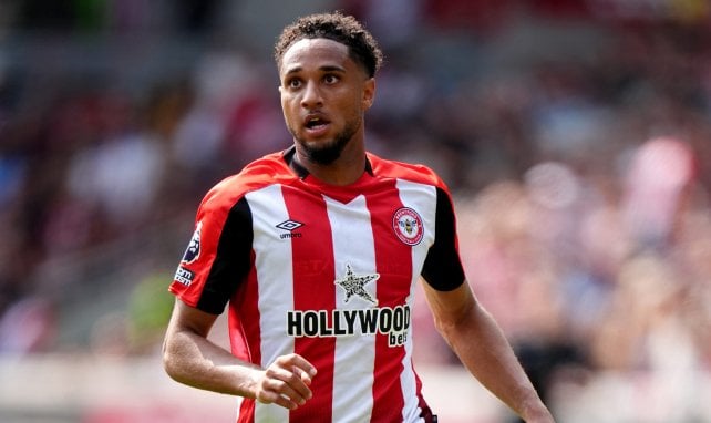 Kevin Schade con el Brentford