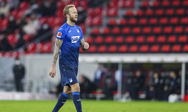 Kevin Vogts con la elástica del Hoffenheim