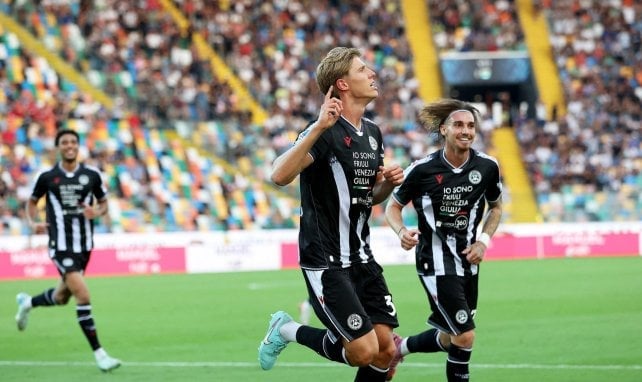Thomas Kristensen celebra uno de sus goles.