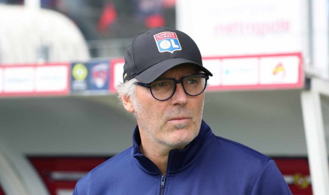 Laurent Blanc en el banquillo.