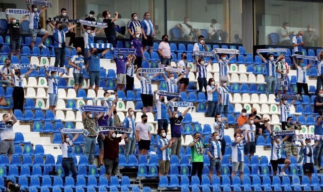 Los aficionados del Leganés en las gradas de Butarque