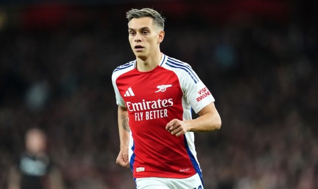 Leandro Trossard con el Arsenal