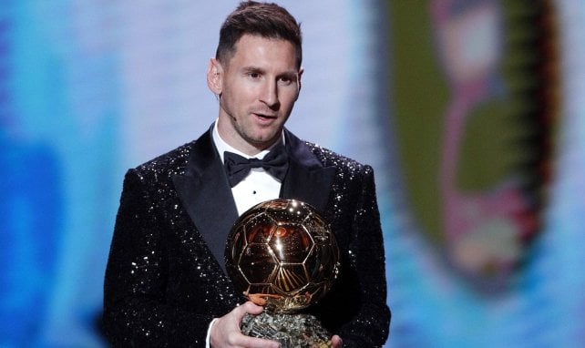 Lionel Messi con su séptimo Balón de Oro.