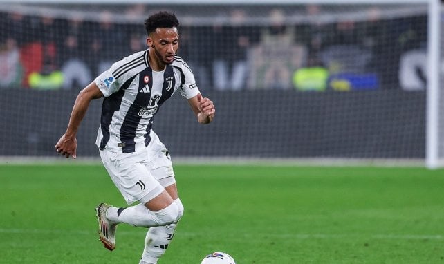Lloyd Kelly con la Juventus.