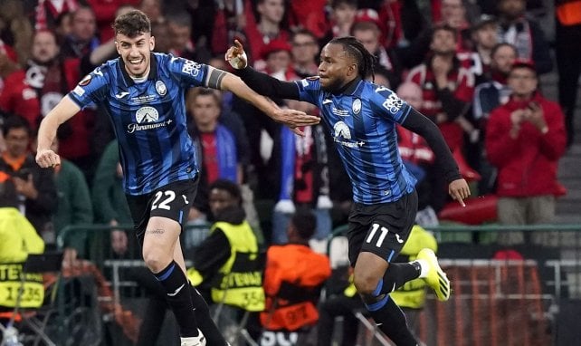 El FC Barcelona lo sabe: se complica la vía de Ademola Lookman