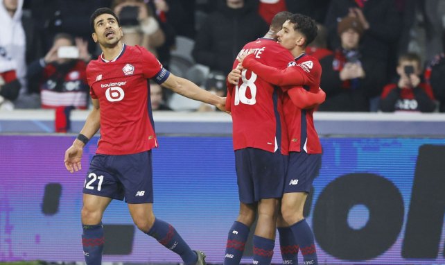 Los jugadores del Lille celebran un gol.