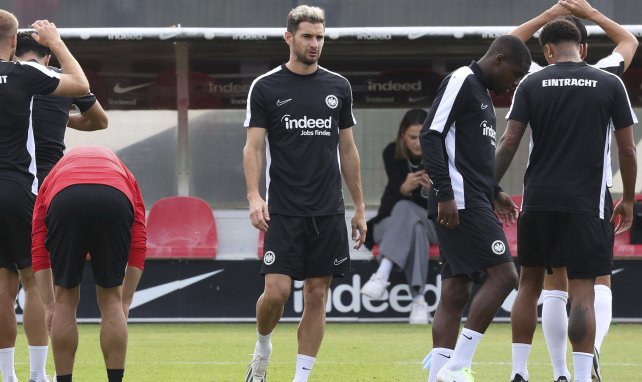 El Eintracht Frankfurt traspasa a Lucas Alario