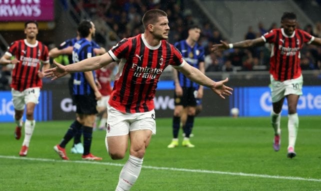 Luka Jovic con el AC Milan