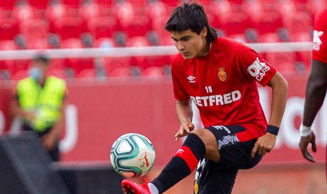 Luka Romero defiende los colores del Real Mallorca