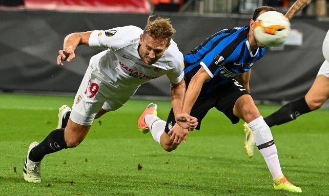 Luuk de Jong anota el primer gol