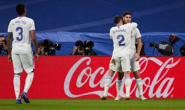 El Real Madrid festeja la diana de Marco Asensio