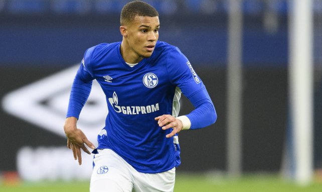 Malick Thiaw, durante un compromiso con el Schalke 04