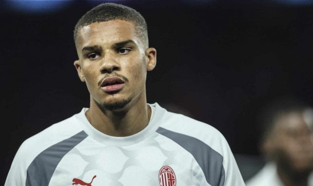 Malick Thiaw con el AC Milan