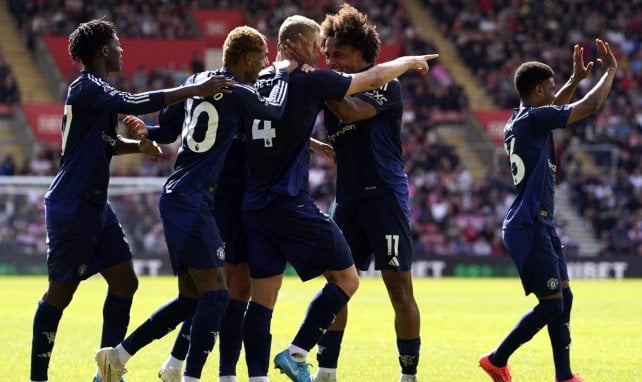 Los jugadores del Manchester United celebran