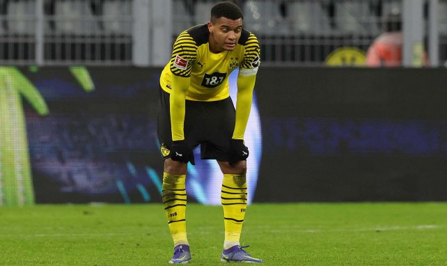 Manuel Akanji, durante un partido con el Borussia Dortmund