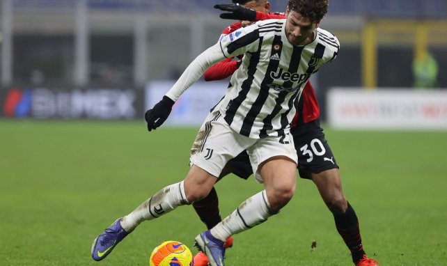 Manuel Locatelli, en acción con la Juventus de Turín