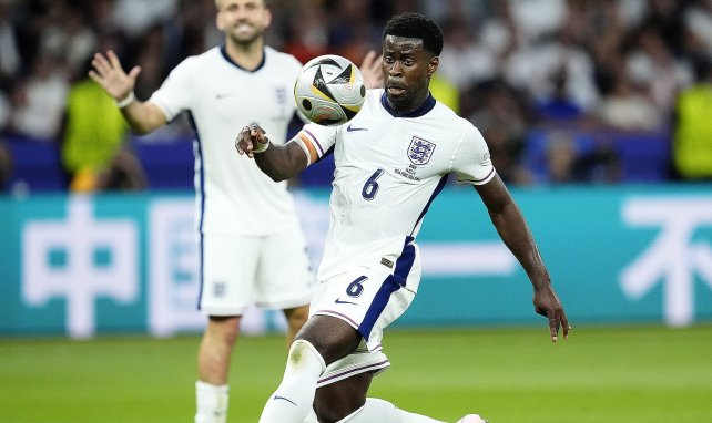 Marc Guéhi con la selección de Inglaterra