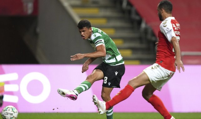 Matheus Nunes marcando un gol frente al SC Braga
