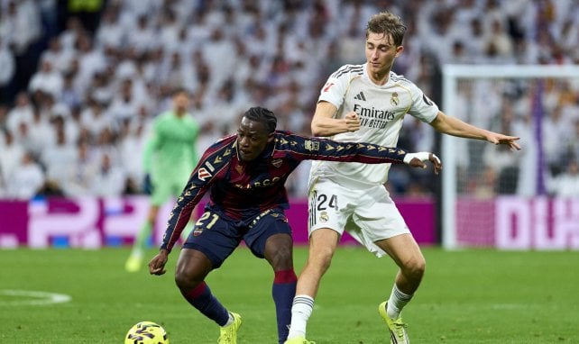 La Premier League reactiva su interés por Etta Eyong
