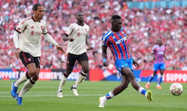 Ismaïla Sarr con el Crystal Palace