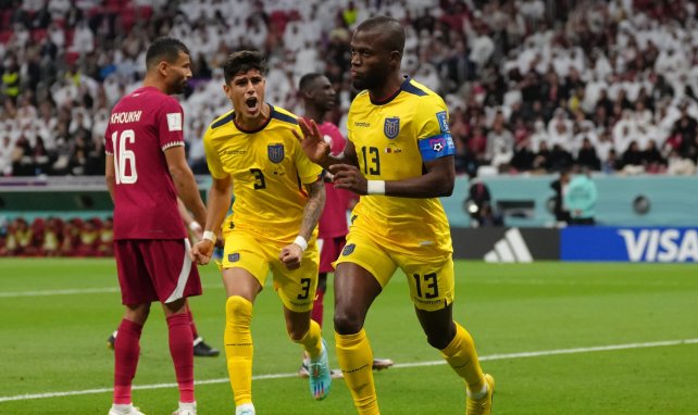 Enner Valencia festeja uno de sus goles con Ecuador