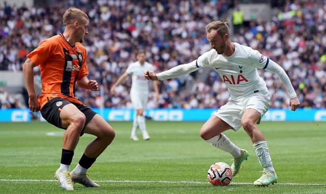 James Maddison (Tottenham), en acción contra el Shakhtar Donetsk