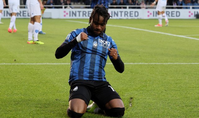 Ademola Lookman celebra un gol con la Atalanta