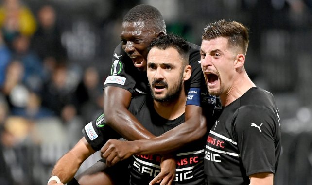 Gaëtan Laborde celebra un gol con el Rennes