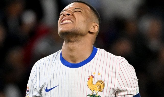 Kylian Mbappé con Francia.