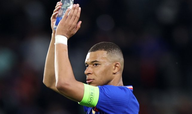 Kylian Mbappé con Francia.