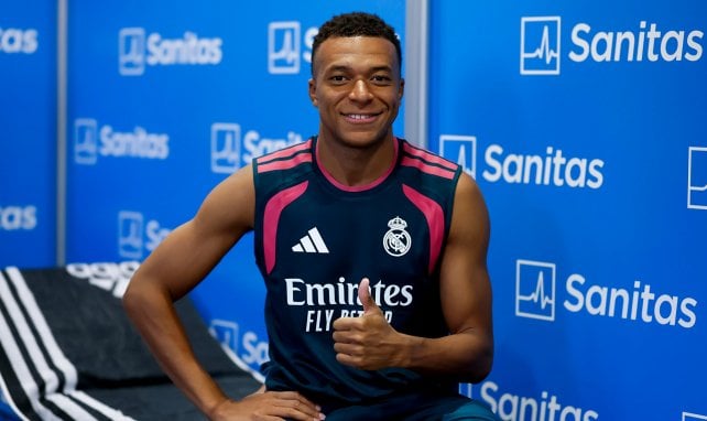 ¡Kylian Mbappé firma y anuncia un cambio importante!